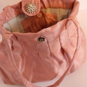 👄 BRAND NEW Handmade Semi-Satin Soft Pink Purse